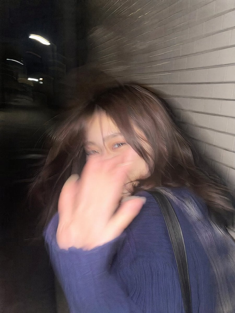 {
"prompt": "Ultra-realistic candid smartphone photo, 3:4
